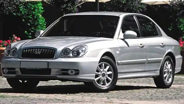 A front view of a silver hyundai sonata